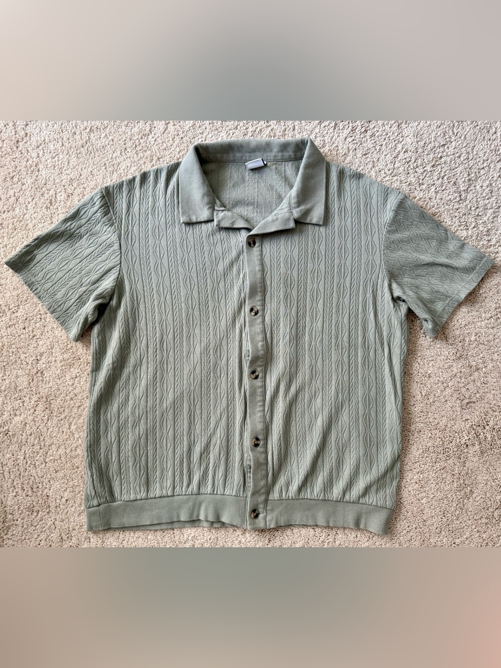 Zara men’s Light Sage Green Short Sleeve Knit Button-Up Shirt sz L
